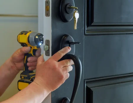 house-exterior-door-with-inside-internal-parts-lock-visible-professional-locksmith